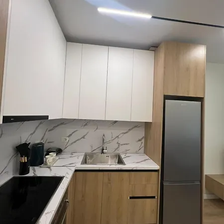 דירה Priam טיראנה